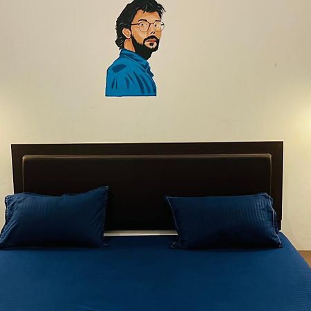 El Profesor Varanasi Exterior foto
