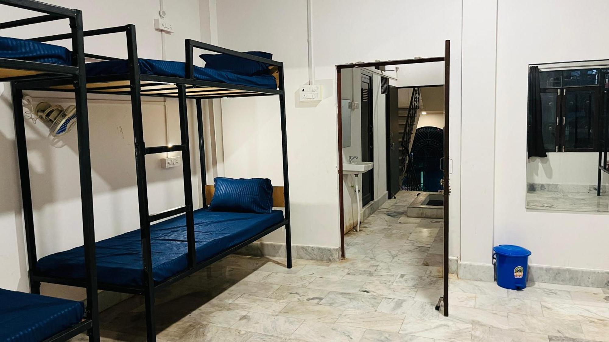 El Profesor Varanasi Exterior foto